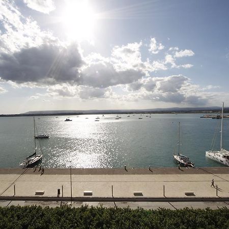 Ortigia Camere Con Vista Da Giulio B&B Сиракуза Екстериор снимка